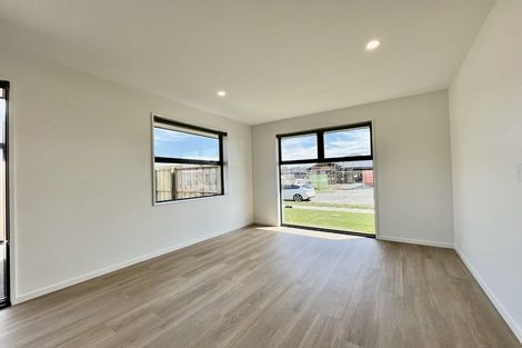 Photo of property in 18 Songpa Street, Halswell, Christchurch, 8025