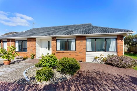 Photo of property in 23 Reeves Street, Waikanae Beach, Waikanae, 5036