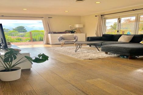 Photo of property in 9 Dalwhinnie Parade, Highland Park, Auckland, 2010