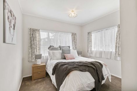 Photo of property in 43 Lawrence Crescent, Hillpark, Auckland, 2102