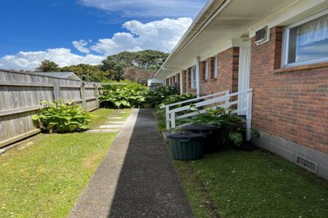 Photo of property in 1/17 Doment Crescent, Orewa, 0931