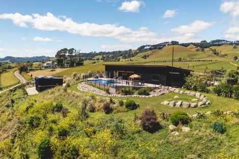Photo of property in 574 Mokau Road, Mimi, Urenui, 4377
