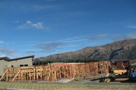 Photo of property in 6 Pearce Place, Wanaka, 9305