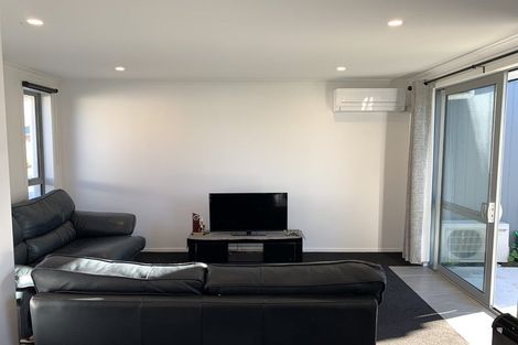 Photo of property in 35e Ross Crescent, Fairfield, Hamilton, 3214