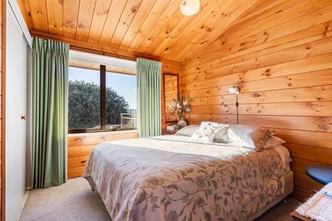 Photo of property in 121 Bruce Wallace Place, Whangamata, 3620