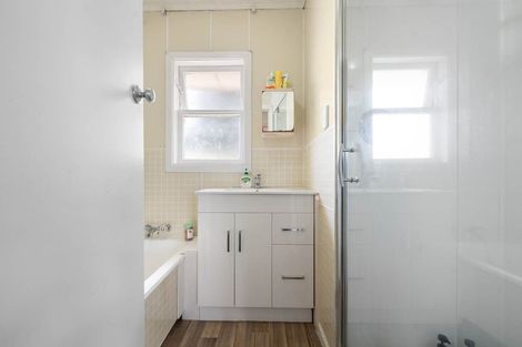 Photo of property in 674 Pakuranga Road, Howick, Auckland, 2010