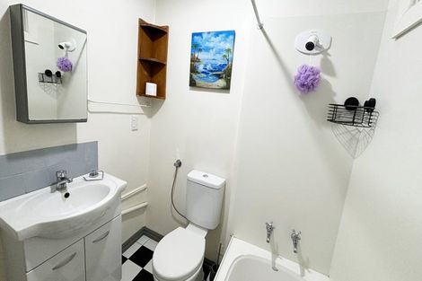 Photo of property in 92 Austin Street, Mount Victoria, Wellington, 6011