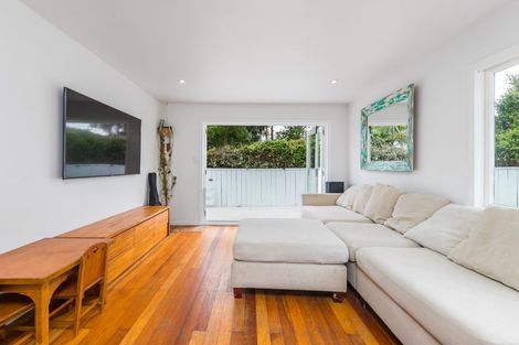 Photo of property in 10 Zealandia Road, Manly, Whangaparaoa, 0930