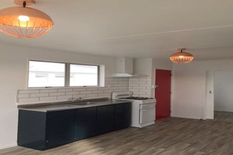 Photo of property in 10 Tainui Street, Castlecliff, Whanganui, 4501