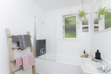 Photo of property in 72 Endcliffe Road, Kaiti, Gisborne, 4010