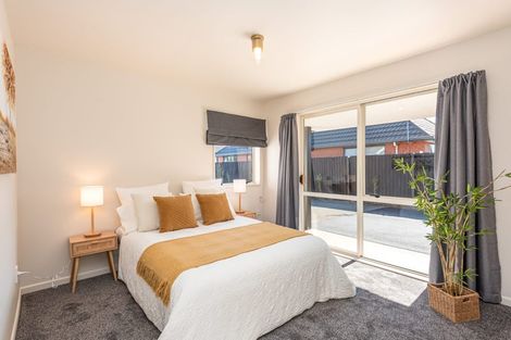 Photo of property in 2/116 Yaldhurst Road, Sockburn, Christchurch, 8042