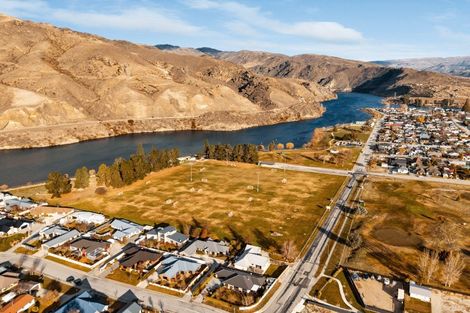 Photo of property in 9 Sunhaven Cove, Cromwell, 9310