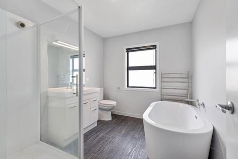 Photo of property in 17 Rochfort Crescent, Pyes Pa, Tauranga, 3112