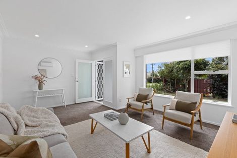 Photo of property in 1/35 Lynwood Road, New Lynn, Auckland, 0600