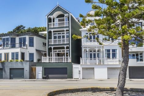 Photo of property in 322 Oriental Parade, Oriental Bay, Wellington, 6011