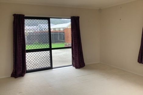 Photo of property in 37 De Menech Grove, Avalon, Lower Hutt, 5011