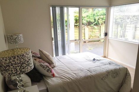 Photo of property in 2/59 The Parade, Bucklands Beach, Auckland, 2012