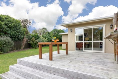 Photo of property in 25 Galway Avenue, Hokowhitu, Palmerston North, 4410