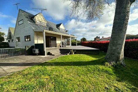 Photo of property in 2/40 Mirrabooka Avenue, Botany Downs, Auckland, 2010