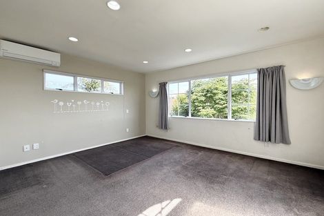 Photo of property in 38a Cherub Place, West Harbour, Auckland, 0618
