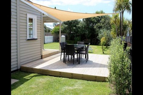 Photo of property in 27 Oxford Street, Fairfield, Hamilton, 3214