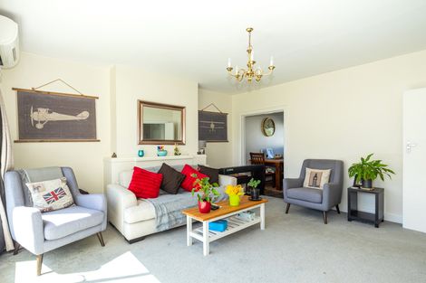 Photo of property in 1-12/48 The Bay Hill, Timaru, 7910