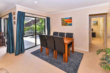 Photo of property in 28 Blackwood Drive, Wattle Downs, Auckland, 2103