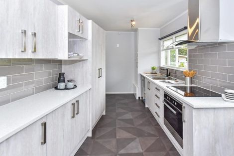 Photo of property in 6 Lawrence Crescent, Hillpark, Auckland, 2102