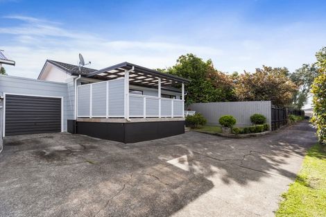 Photo of property in 2/9 Lancaster Road, Beach Haven, Auckland, 0626