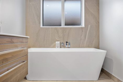 Photo of property in 5 Pierce Street, Marshland, Christchurch, 8083