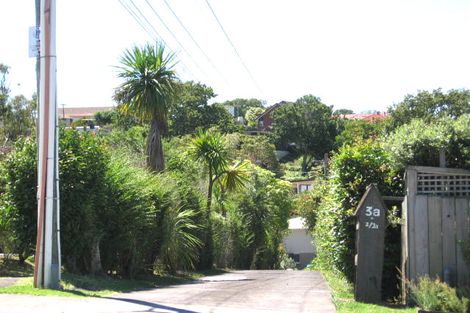 Photo of property in 1/3 Dallinghoe Crescent, Milford, Auckland, 0620