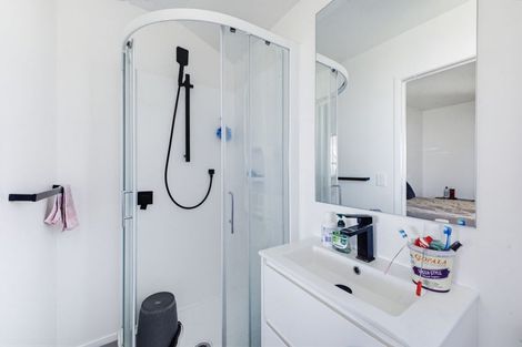 Photo of property in 6 Banks Street, Marfell, New Plymouth, 4310