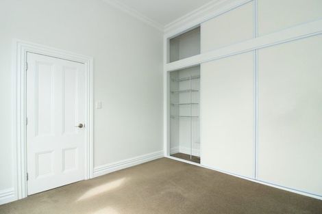 Photo of property in 68 Roxburgh Street, Mount Victoria, Wellington, 6011