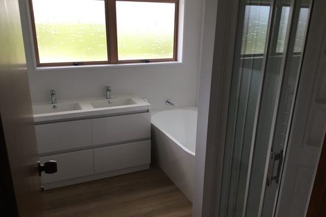 Photo of property in 21 Kakariki Road, Ngunguru, Whangarei, 0173