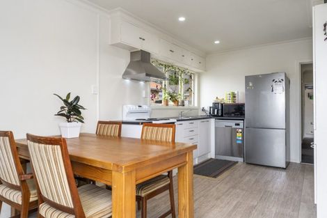 Photo of property in 5 Simmonds Grove, Greerton, Tauranga, 3112