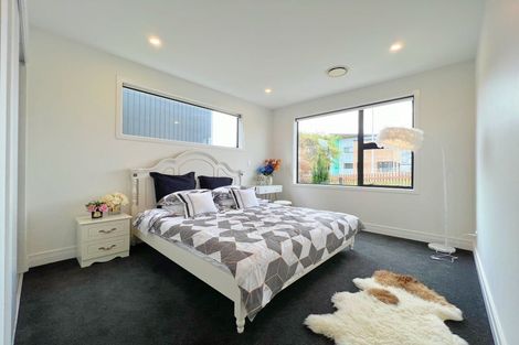 Photo of property in 2 Luff Place, Long Bay, Auckland, 0630
