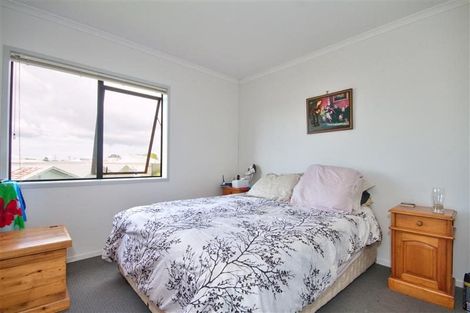 Photo of property in St Claire Village, 190/172 Mcleod Road, Te Atatu South, Auckland, 0610