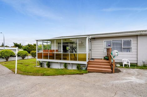 Photo of property in 2/6 Wicklow Place, Bell Block, New Plymouth, 4312