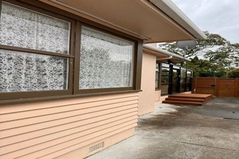 Photo of property in 18 Park Road, West End, Palmerston North, 4412