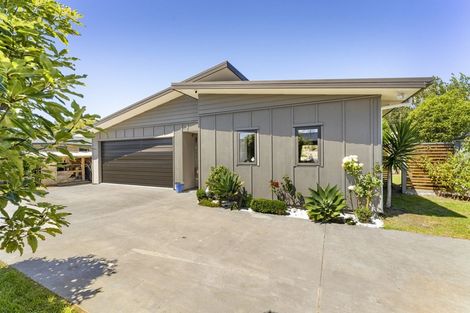 Photo of property in 7 Aqua Way, Paraparaumu, 5032