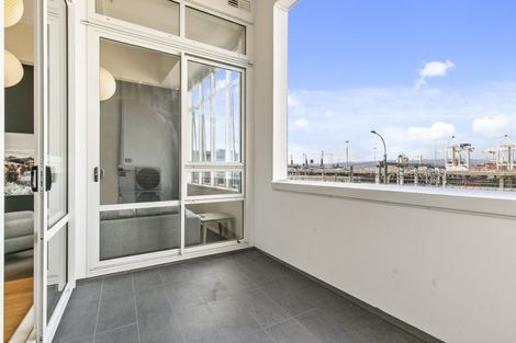 Photo of property in Stadium Garden Flats, 114/107 Thorndon Quay, Pipitea, Wellington, 6011