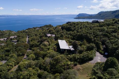 Photo of property in 45 Whakamoenga Point, Acacia Bay, Taupo, 3385