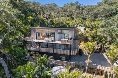 Photo of property in 167 Motutara Road, Muriwai, Waimauku, 0881