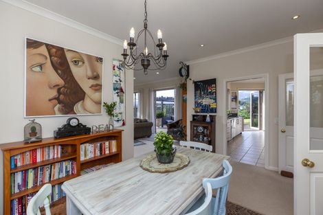 Photo of property in 136 Renown Road, Raumati South, Paraparaumu, 5032