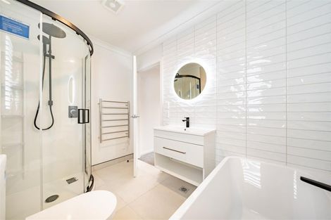 Photo of property in 44b Pine Avenue, Upper Hutt Central, Upper Hutt, 5018