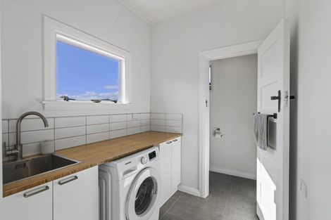 Photo of property in 319 Carrington Street, Vogeltown, New Plymouth, 4310