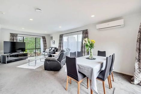 Photo of property in 23 Croftview Road, Wattle Downs, Auckland, 2103