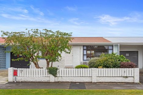 Photo of property in 2/108 Staveley Street, Avonhead, Christchurch, 8042