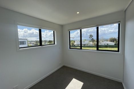 Photo of property in 9/5 Brandon Road, Glen Eden, Auckland, 0602