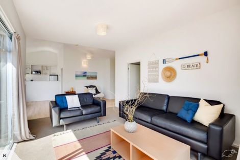 Photo of property in 2 Te Aroha Avenue, Oneroa, Waiheke Island, 1081